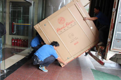 横峰钢琴贵重工艺品无忧运